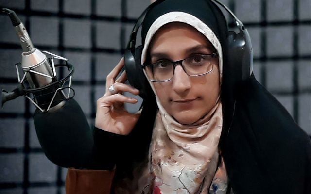 گوینده‌ی تیزرتبلیغاتی، تلفن گویا، کتاب صوتی، موشن گرافیک و پادکست شما باشم.